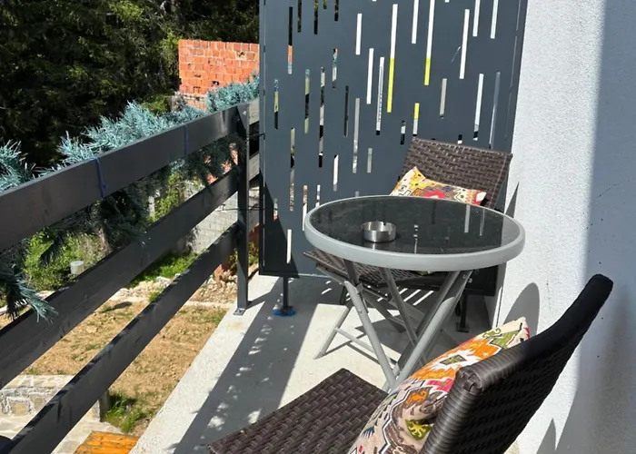 Apartment Snjezna Kraljica 2 *